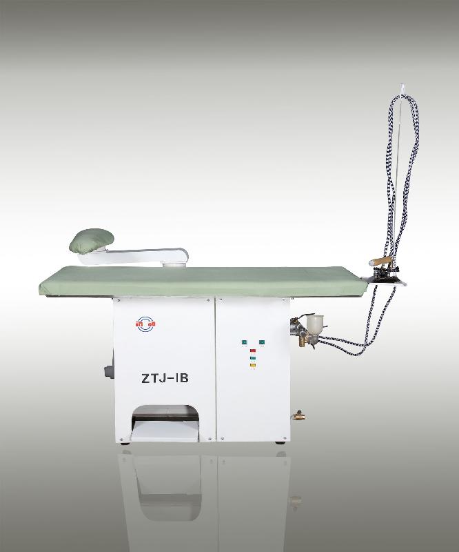 供應(yīng)衣物多功能燙臺(tái) 邢臺(tái)洗滌設(shè)備廠家 干洗店衣物熨燙