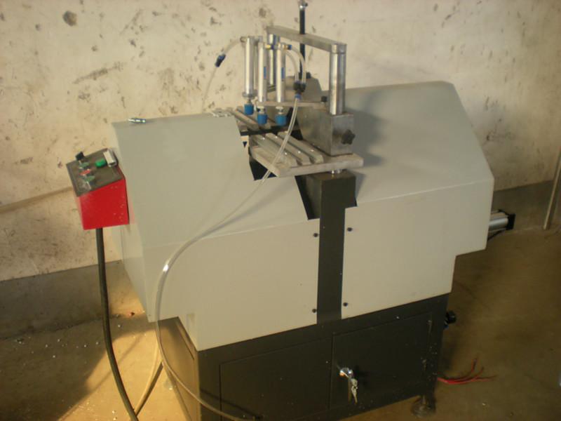 塑鋼門窗設(shè)備塑料型材雙頭鋸塑鋼窗設(shè)備出口配置