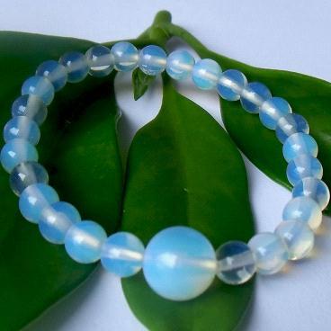 供應(yīng)蛋白石對(duì)佩戴者的影響