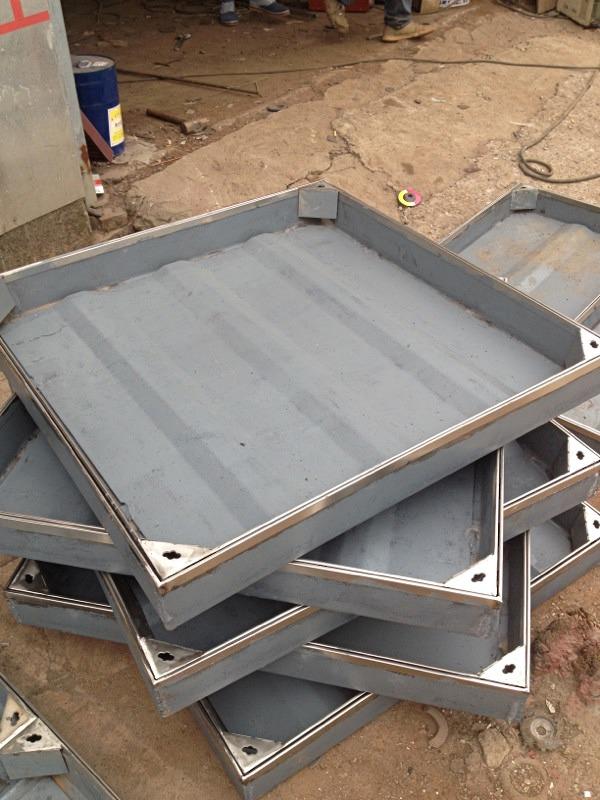 供應(yīng)福州*的不銹鋼包邊井蓋廠家