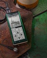 供應(yīng)UM-2D高精度超聲波測厚儀，UM-2D超聲波測厚儀，超聲波測厚儀廠家