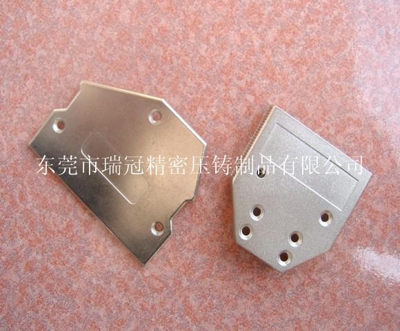 供應(yīng)東莞鋅合金精密壓鑄電子連接器48PIN外殼