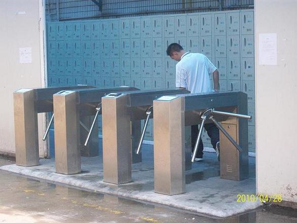 工廠掌紋機刷卡機三輥閘門禁考勤圖片