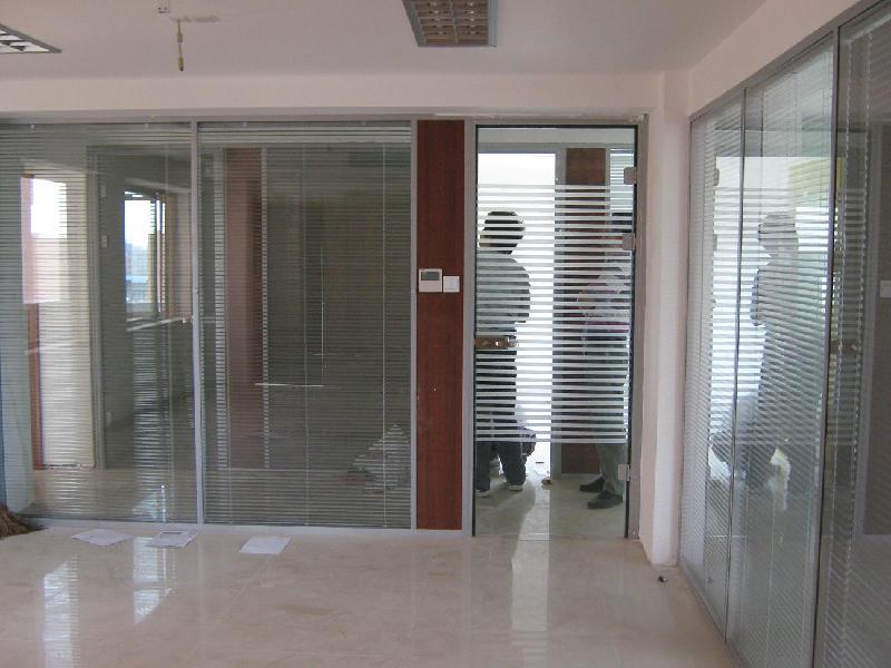 成品辦公室玻璃隔斷