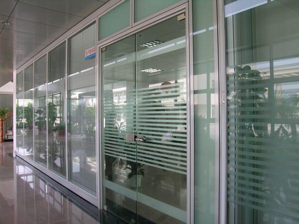 供應成品辦公玻璃隔斷