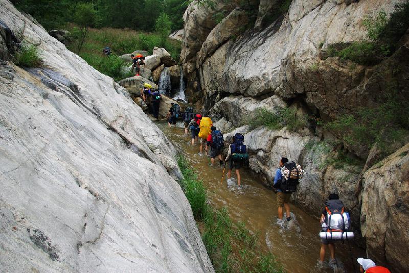 供應(yīng)石家莊拓展培訓(xùn)基地/豬圈溝拓展