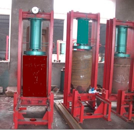供應(yīng)中國(guó)臨沂榨油機(jī)山東臨沂榨油機(jī)生產(chǎn)廠家；山東電腦控制液壓榨油機(jī)