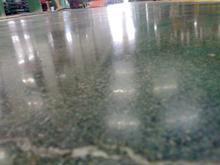 供應(yīng)家庭店面混凝土簡(jiǎn)單防塵處理方法、彩色混凝土封閉固化耐磨劑