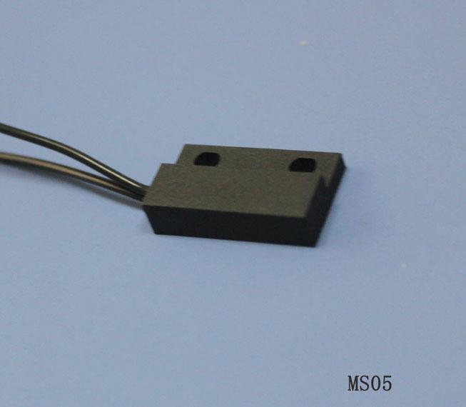 供應(yīng)可耐高溫塑封干簧管