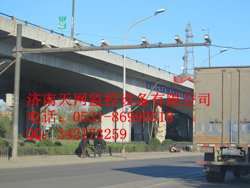 濰坊電子警察監(jiān)控立桿圖片