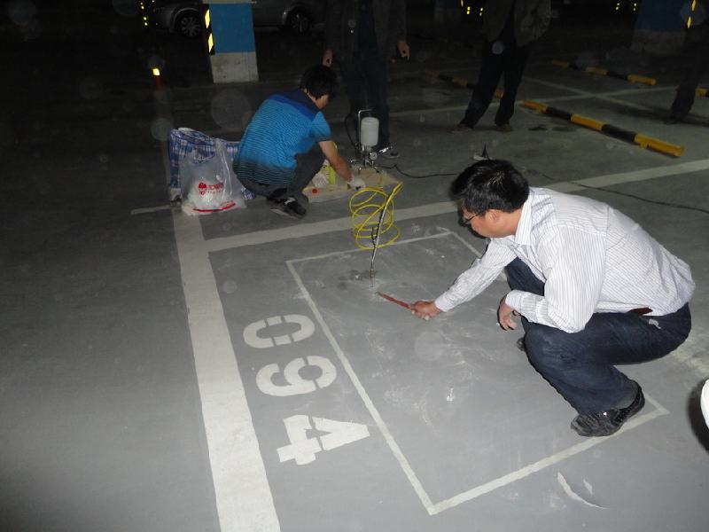 供應(yīng)車庫(kù)地坪混凝土空鼓混凝土破損處理