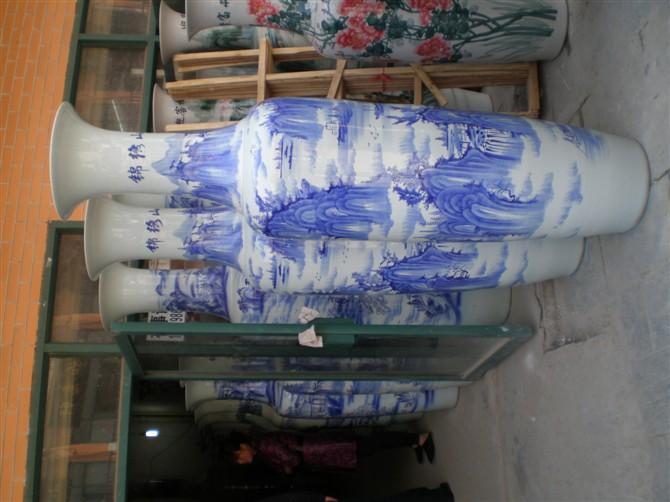 供應(yīng)西安落地花瓶擺件迎客松景泰藍(lán)贈(zèng)送大紅花開業(yè)擺件