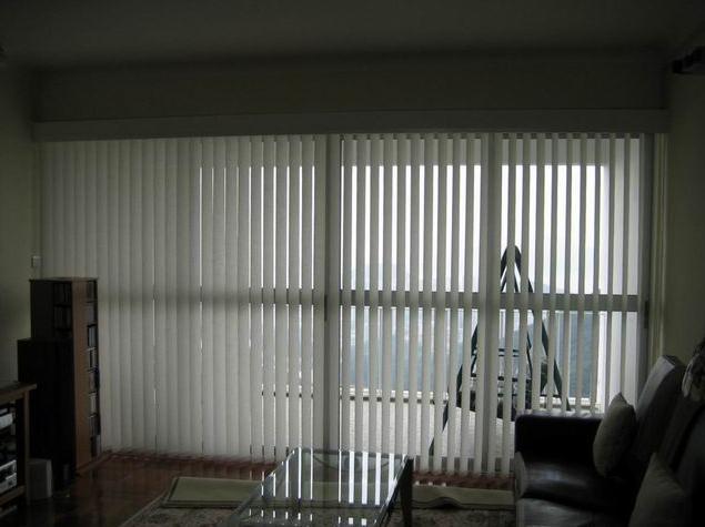 供應上海普陀辦公鋁百葉簾定做垂直簾辦公室卷簾訂做