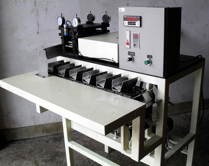 供應(yīng)端子送料機(jī)端子收料機(jī)端子矯正機(jī)