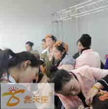 福州專業(yè)彩妝美容學(xué)校圖片