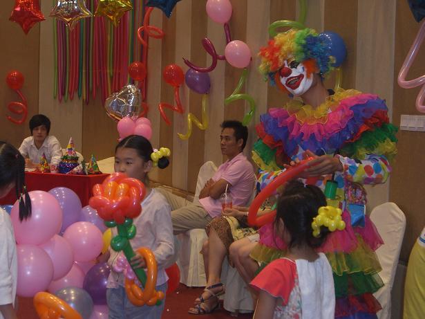 供應(yīng)深圳小丑婚禮表演