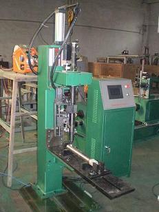 供應(yīng)油缸油嘴焊接專機(jī)