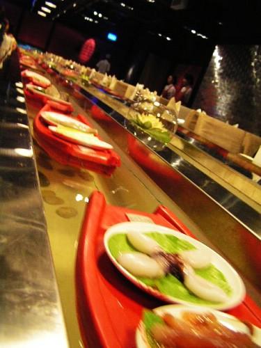 供應(yīng)水道式回轉(zhuǎn)火鍋傳送設(shè)備廠