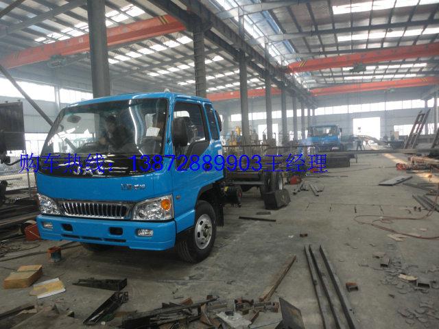 供應(yīng)平板挖機(jī)運(yùn)輸車廠家