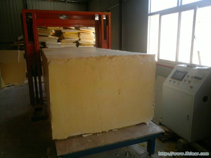 供應(yīng)酚醛泡沫板廠家，酚醛泡沫板報(bào)價(jià)