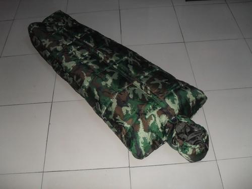 供應(yīng)迷彩*睡袋　媽咪睡袋　野營睡袋廣州市睡袋媽咪睡袋野營睡袋廣