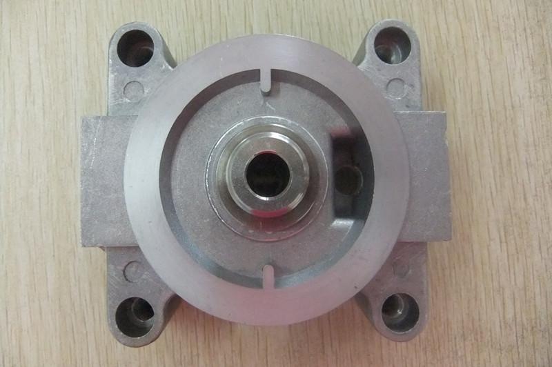 供應(yīng)小松挖掘機(jī)柴濾座