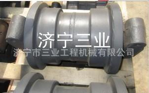 供應小松挖掘機原廠PC200-7支重輪