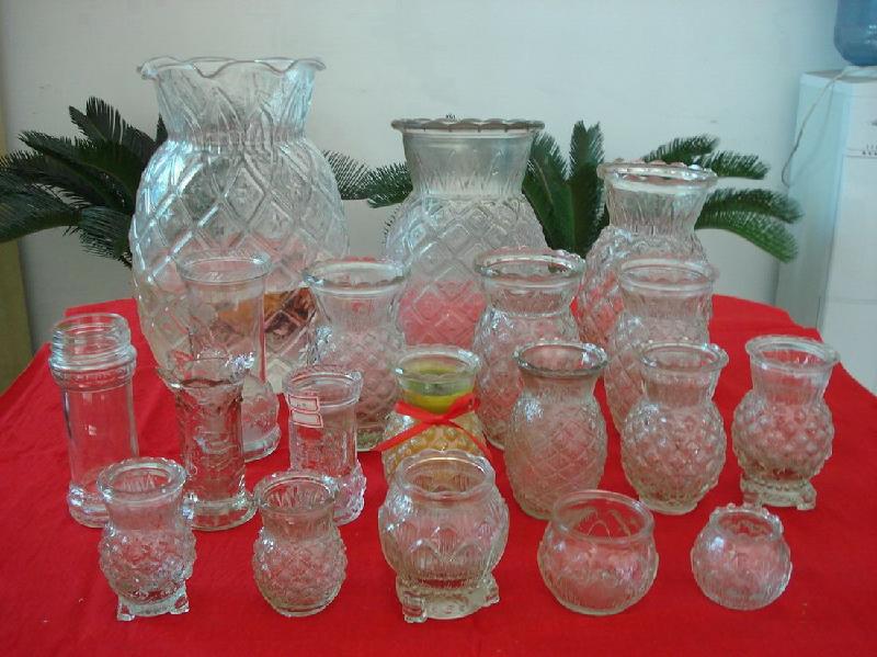 廠(chǎng)家直銷(xiāo)各種燭臺(tái)罐玻璃瓶