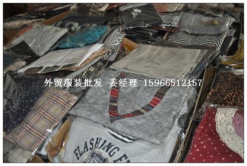 供應(yīng)江門外貿(mào)服裝批發(fā)市場江門服裝網(wǎng)江門女裝男裝童裝江門外貿(mào)貨源服裝廠