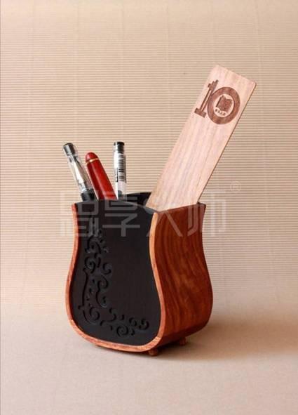 供應(yīng)*紅木辦公禮套裝/*政府高校金融企業(yè)禮品/奧氏黃檀筆插