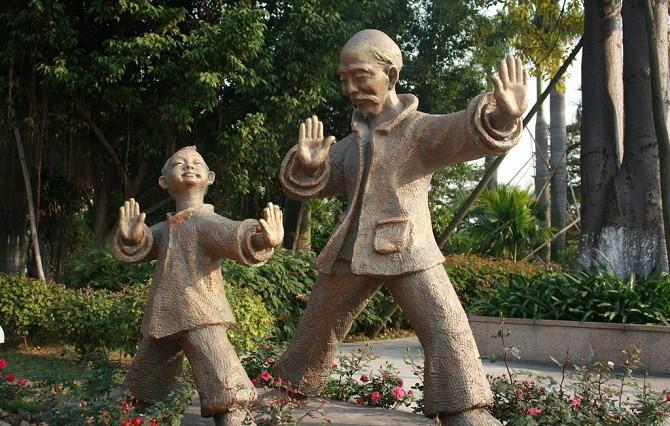 供應(yīng)玻璃鋼城市景觀人物雕塑