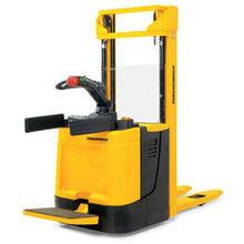 供應(yīng)上海*力電動(dòng)堆高機(jī)維修