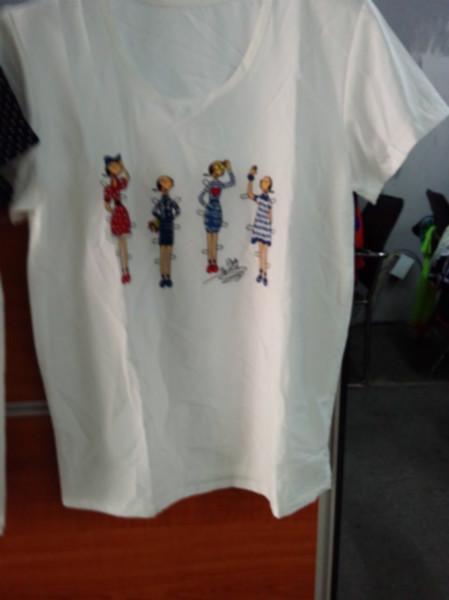 供應(yīng)便宜服裝庫(kù)房時(shí)尚夏季短褲短裙處理