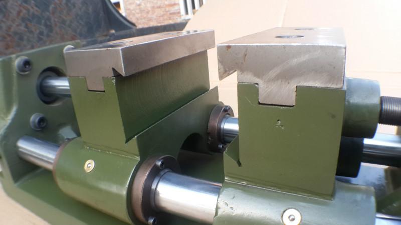 供應(yīng)氣動(dòng)虎鉗HQ-138