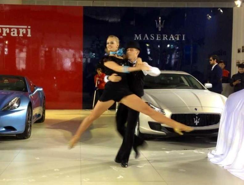 武漢特色創(chuàng)意節(jié)目/武漢維多利亞秀/武漢水晶球芭蕾/武漢*模特