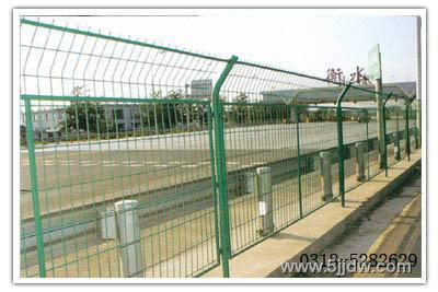 公路護(hù)欄規(guī)格定做圖片/公路護(hù)欄規(guī)格定做樣板圖 (3)