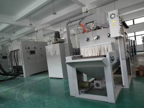 供應寮步自動噴砂機，東莞市大小噴砂機生產(chǎn)廠家華億機械