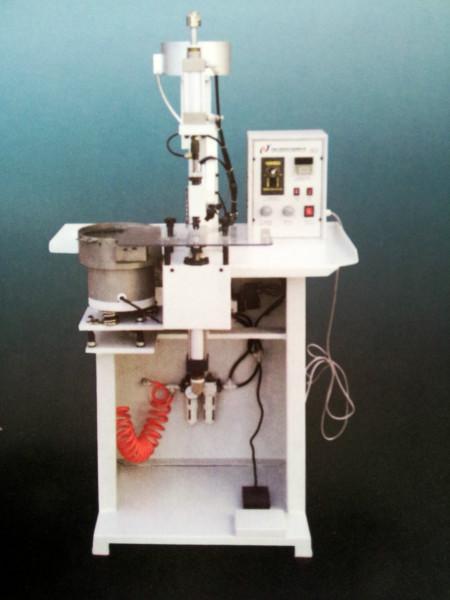 供應(yīng)全自動(dòng)四爪釘珠機(jī)