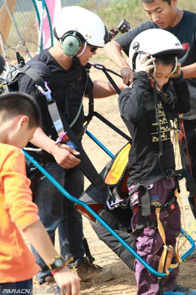供應(yīng)動力傘培訓(xùn)，動力傘廣告，動力傘體驗，滑翔傘培訓(xùn)
