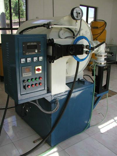 1200C真空氣氛坩堝爐圖片