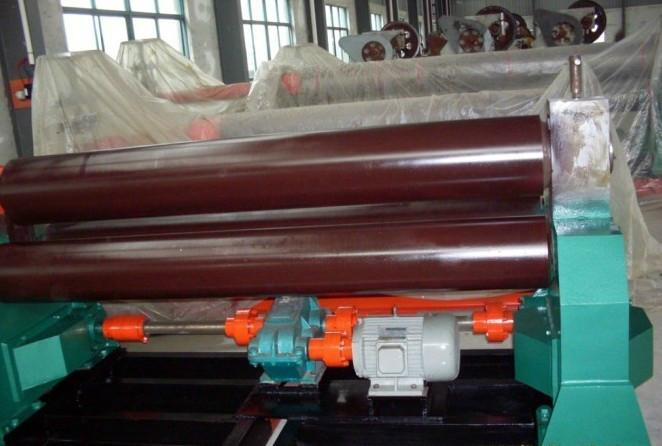 供應W11-8X2500三輥卷板機價格，W11-8X2500電動卷板機廠家