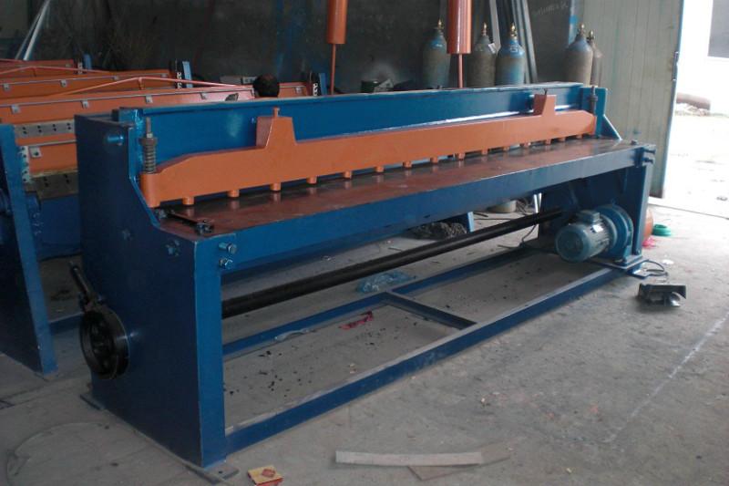 供應(yīng)Q11-2X2000機械剪板機