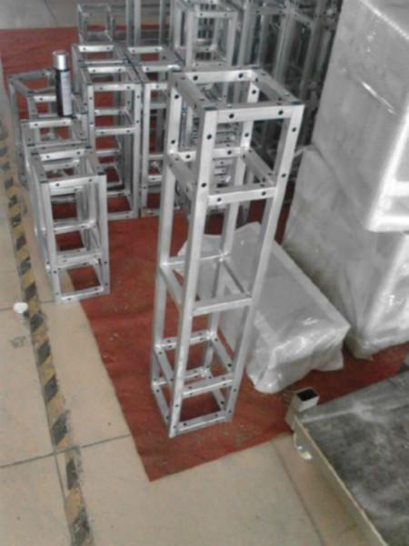 供應(yīng)廣州創(chuàng)崴鍍鋅方管桁架、 不生銹，跨度大的*桁架