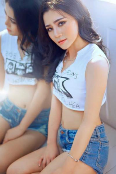 供應(yīng)東莞服裝攝影淘寶網(wǎng)拍畫冊攝影草帽攝影內(nèi)衣攝影個(gè)人寫真攝影