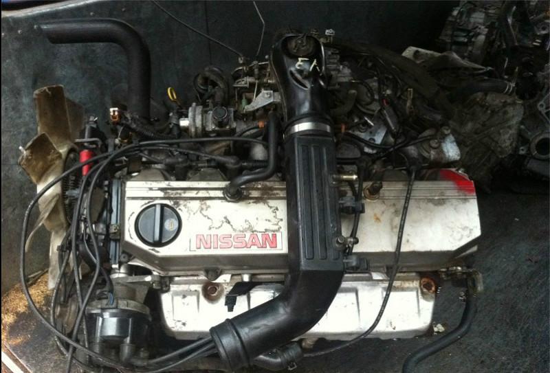 老款A(yù)31/RB20發(fā)動(dòng)機(jī)總成拆車件圖片