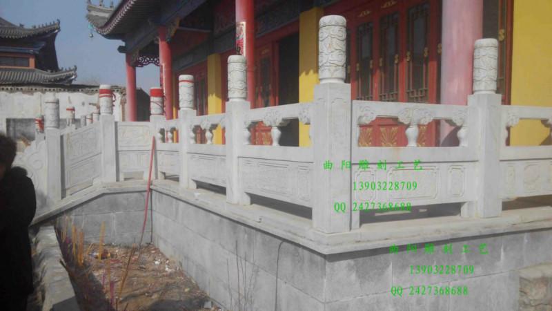 供應(yīng)漢白玉石雕欄桿