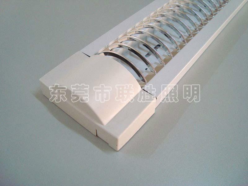 供應(yīng)LED防塵支架｜T8網(wǎng)紋罩支架｜T8單管日光燈支架