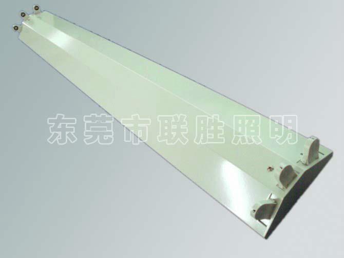 供應(yīng)LED三頭逆富士支架｜T8三頭日光燈支架｜出口日本逆富士支架