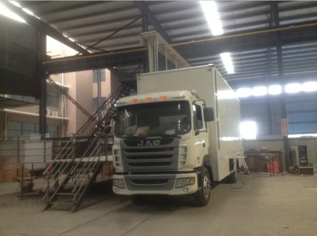 供應(yīng)大型演藝舞臺(tái)車