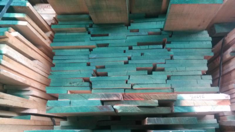 供應(yīng)紅橡木實(shí)木樓梯原材料，紅橡木樓梯扶手原材料